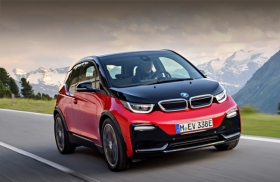 Компания BMW официально представила обновленный электрохэтчбек i3